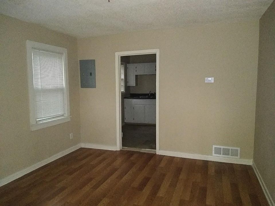 1st image of 2289 Dexter Ave