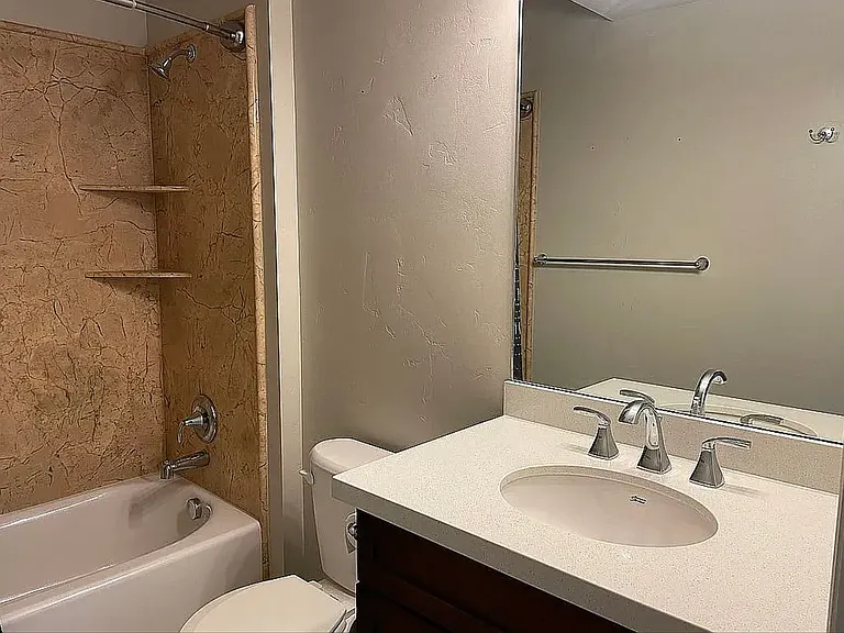 170 E Belmont Ave #9 — Photo 17