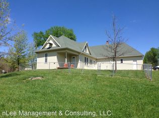 1486 Treece Rd, Wathena, KS 66090