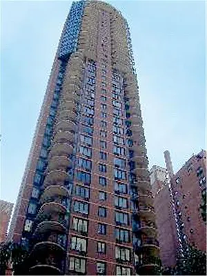 Rented by Douglas Elliman | media 16
