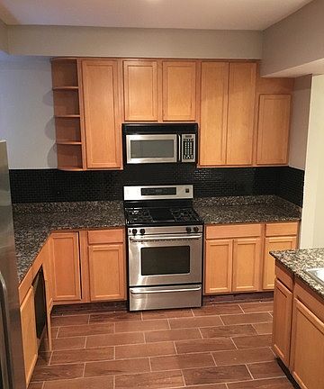 2nd image of 4554 S King Dr #1