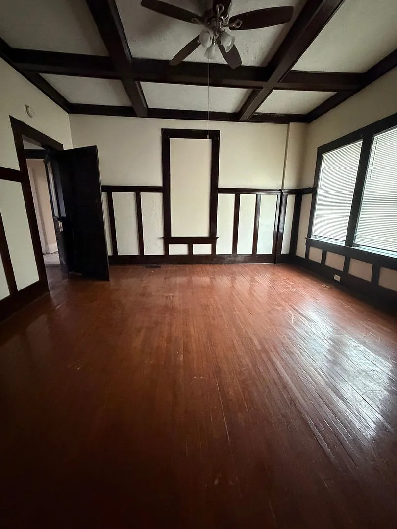 Historic 4-5 Bedroom Home — Photo 3
