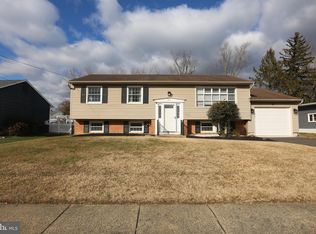 242 Tilford Rd, Somerdale, NJ 08083