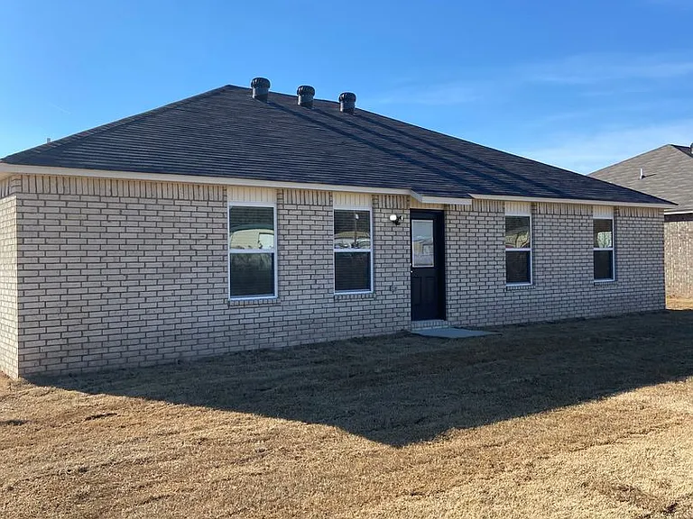 1760 Ryder St — Photo 17