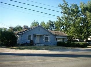 6070 E Latonia Ave, Laton, CA 93242