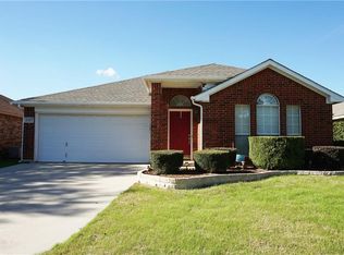 3127 Morning Meadow Ln, Grand Prairie, TX 75052