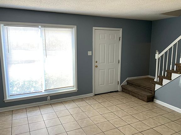 2nd image of 664 Spottswood Manor Dr