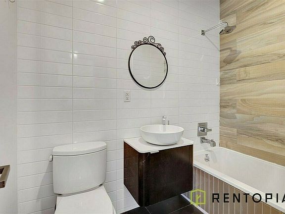 2nd image of 949 Willoughby Ave #125