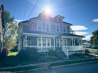 513-515 W 1st St, Williamsburg, PA 16693