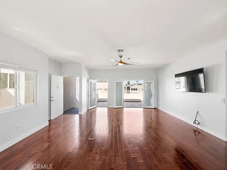 40 15th St #C — Photo 12