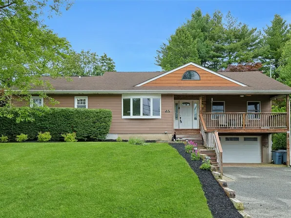 29 Jackson Drive, Stony Point, NY 10980