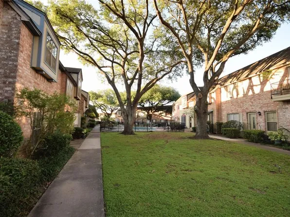 14723 Barryknoll Ln APT 112, Houston, TX 77079