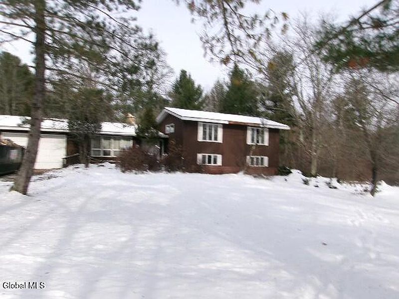 3rd image of 1958 Putnam Road