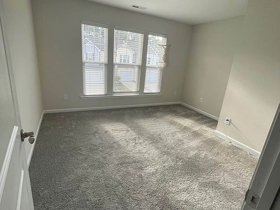 4th image of 1625 Glacier Dr