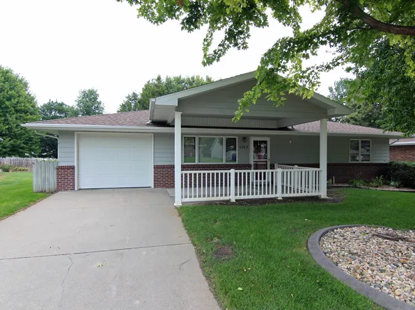 4203 H Ave, Kearney, NE 68847