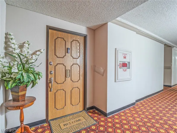 730 S Royal Crest Cir Unit 422, Paradise Town, NV 89169