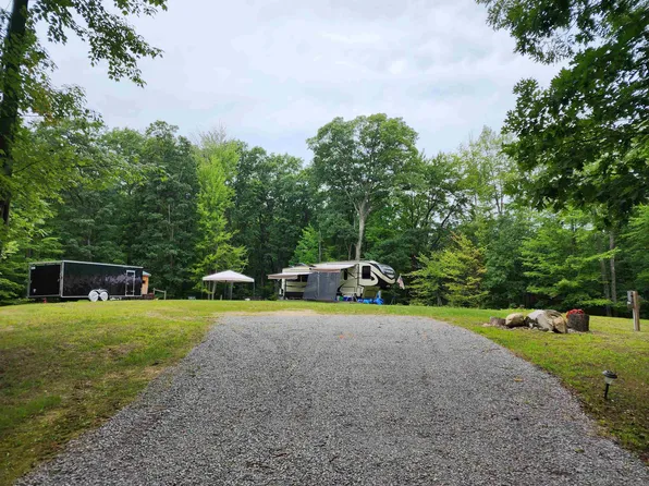 5414 Wolf Ln, Farwell, MI 48622