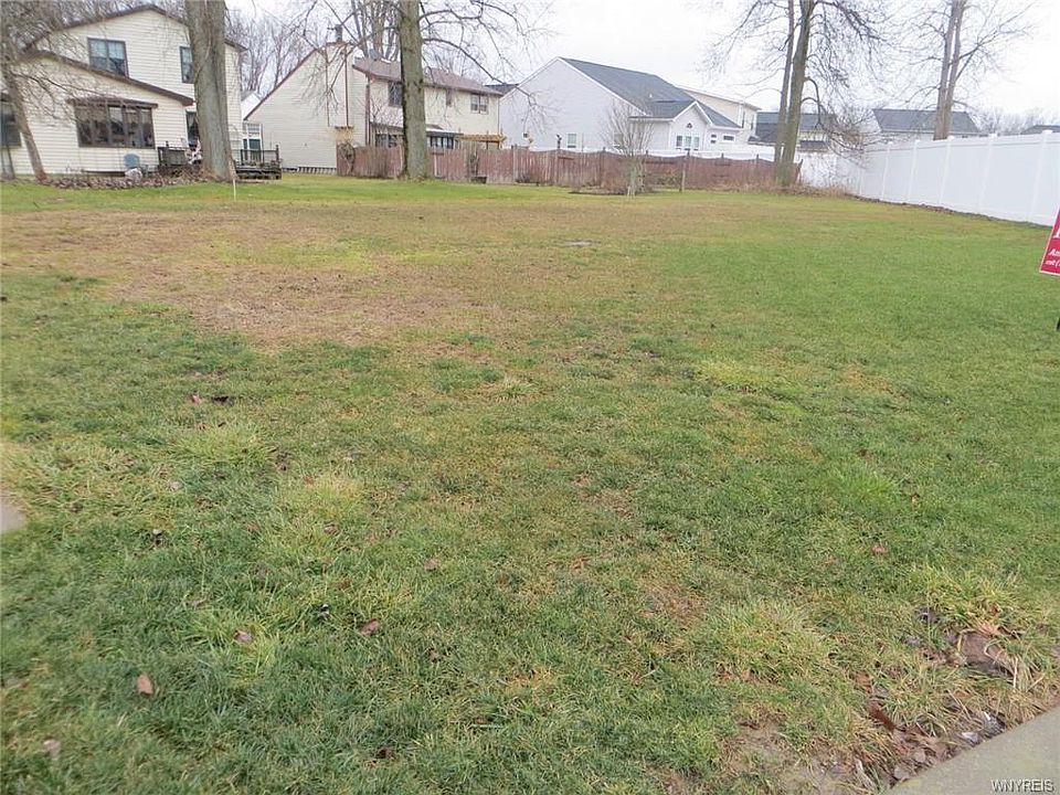 2nd image of 120 Caspian Ct