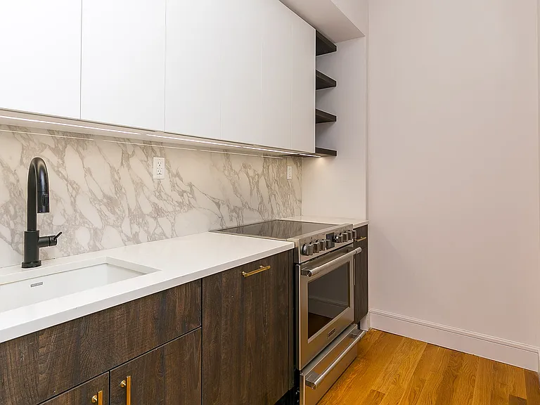 321 Wythe Ave #1009 — Photo 9