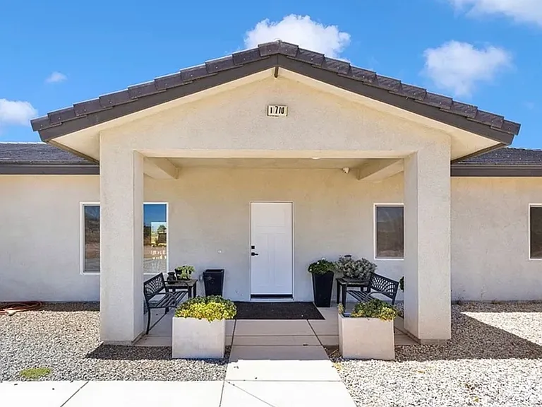 10770 Chipmunk Rd — Photo 13