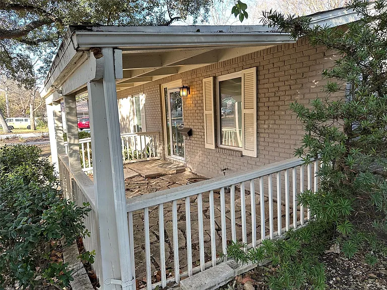4905 Placid Pl — Photo 3