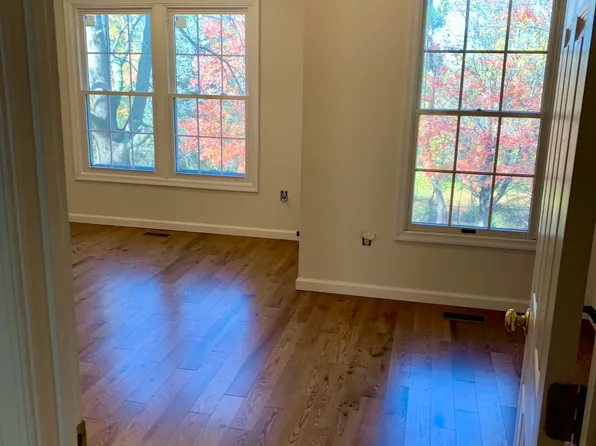 300 Skidmore Blvd, Gaithersburg, MD 20877