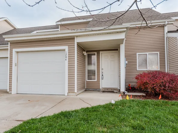 1204 Christy Dr, Manhattan, KS 66503