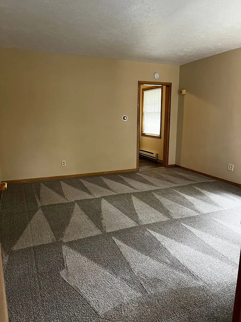 Building Photo - 608 S Walts Ave
