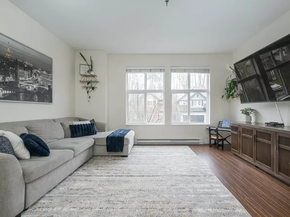 18211 70th Ave #13, Surrey, BC V3S 8K9