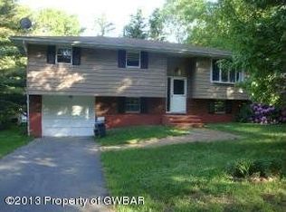 66 Rood Ave, Harveys Lake, PA 18618