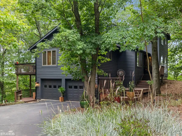 9886 Weko Dr, Bridgman, MI 49106