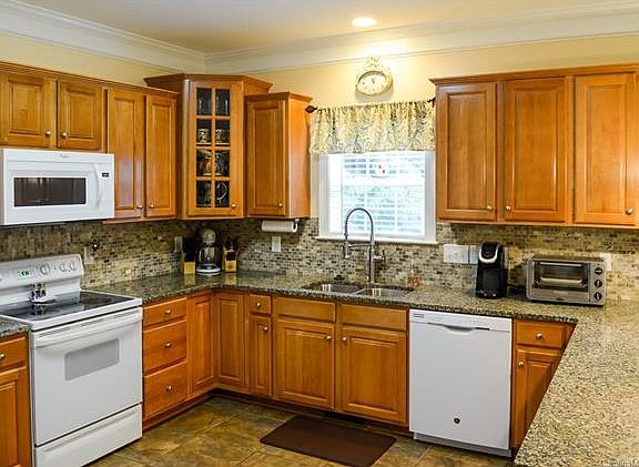 5th image of 8603 Brookgreen Dr
