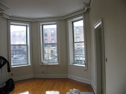 Rented by Rapid Realty Cobble Hill | media 46