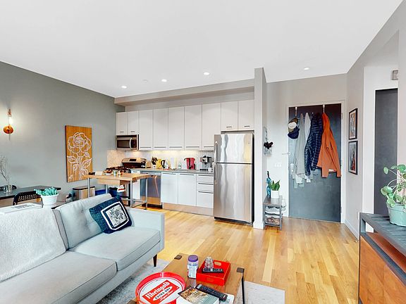 2nd image of 122 West St APT 4M