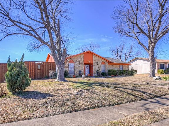 2nd image of 1934 Bosque Dr