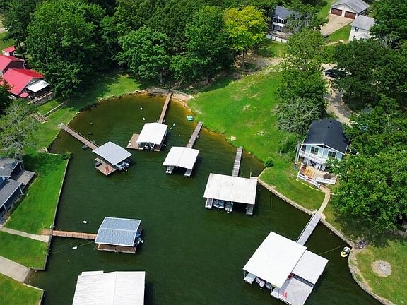 3rd image of 1508 Red Fox Rd