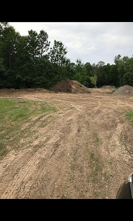 8 acres 400 feet frontage