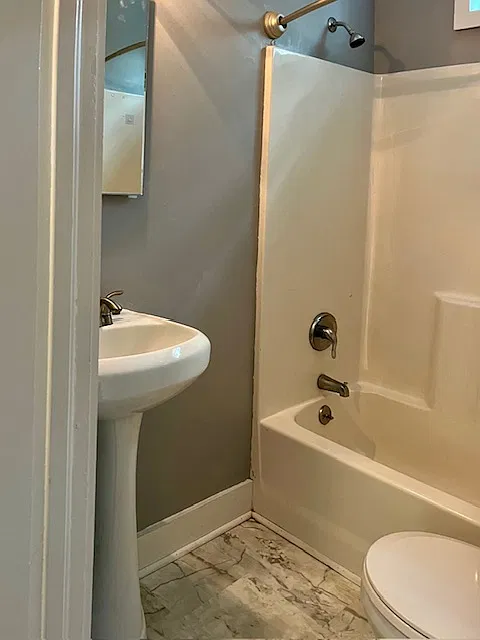 2 bed, 800 sqft, $1,150 — Photo 1