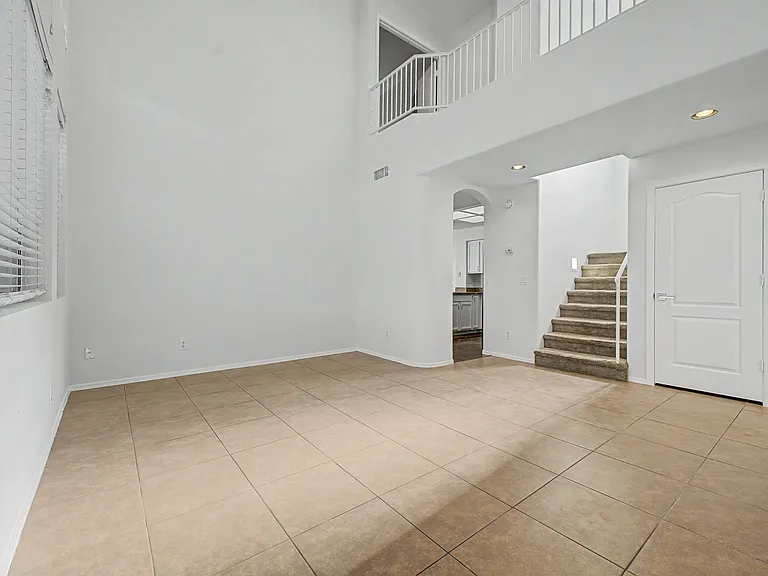 8371 W Melinda Ln — Photo 3