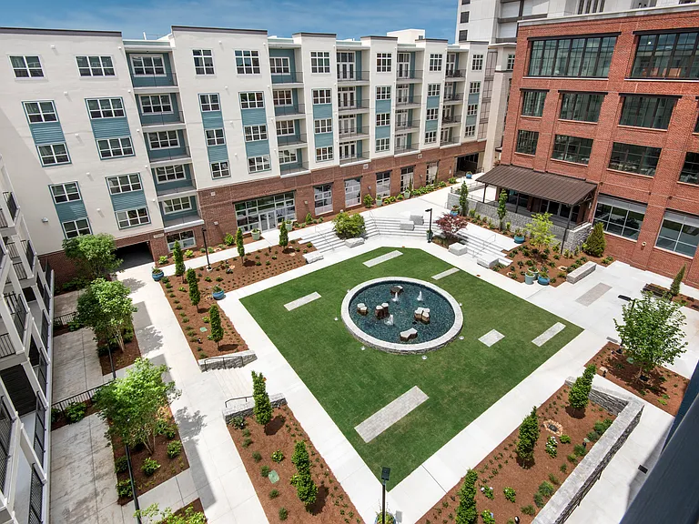 AMLI Decatur — Photo 20