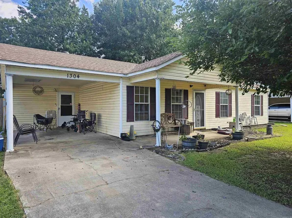 1304 Oakdale St, Paragould, AR 72450