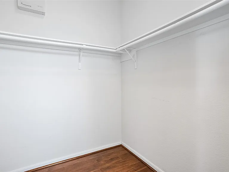 6530 Bayliss Valley Ln — Photo 23