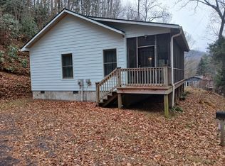 178 Chestnut Walk Dr, Waynesville, NC 28786