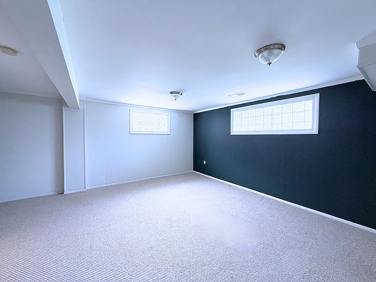 12915 Grenoble Dr — Photo 12