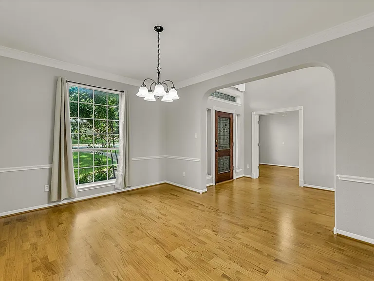 10802 Hastings Ln — Photo 10