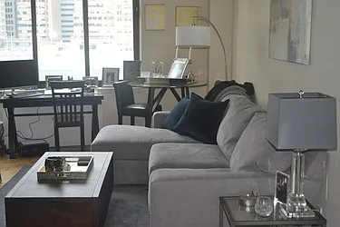 Rented by Avenue Real Estate