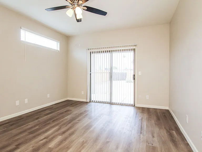 1211 E Winter Dr — Photo 6