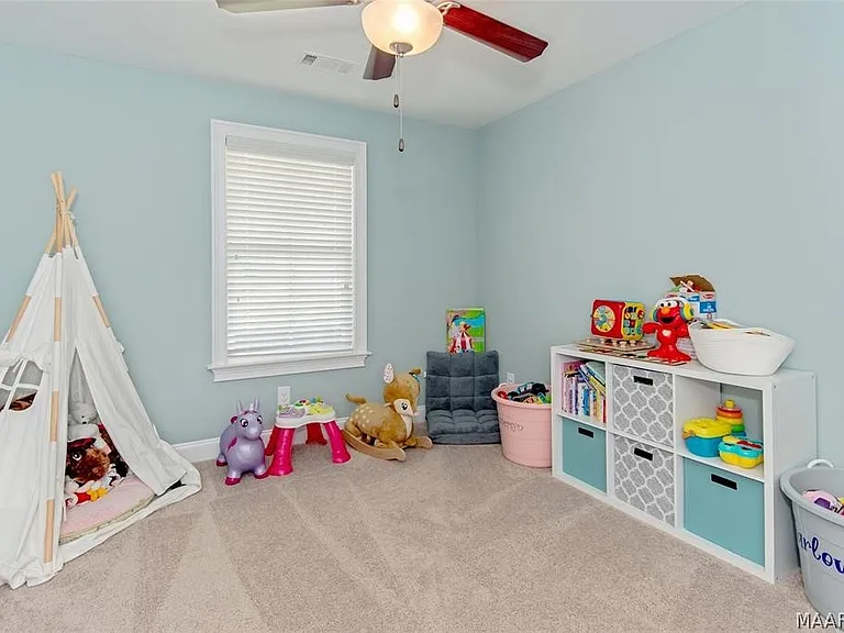 1123 Benjamin Way — Photo 19