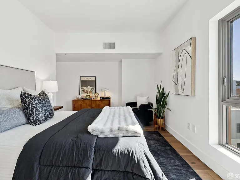 72 Townsend St #806 — Photo 9