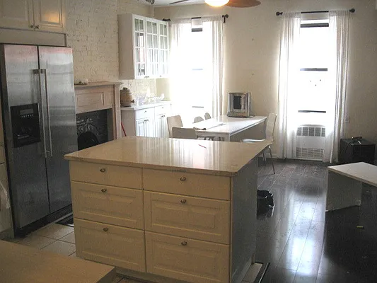 Rented by Urban Real Estate Property Group Inc | media 30